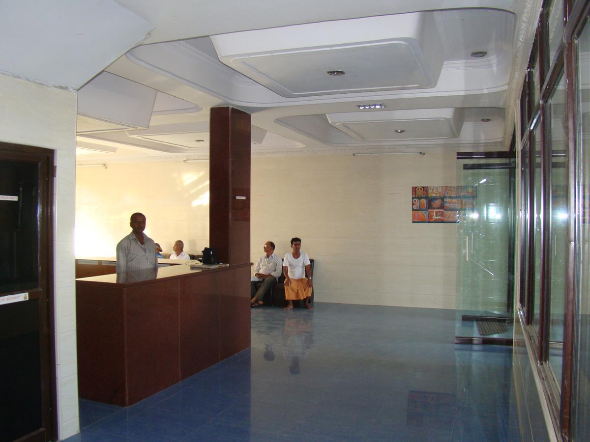 Sreeniketanam Lodge Mādhavaram Exterior foto